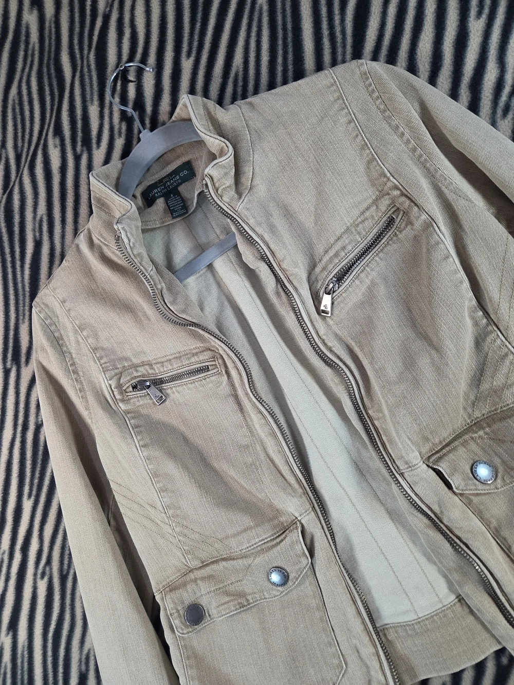 $36  Lauren Ralph Lauren Women's Beige Stretch Denim Moto Jacket with Zip Pocket